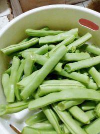 五花肉炒四季豆的做法步骤1