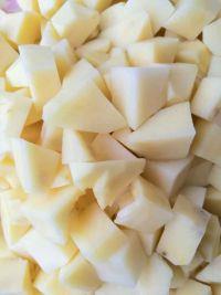 自制红烧土豆的做法步骤1