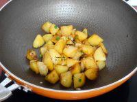 香葱土豆的做法步骤5